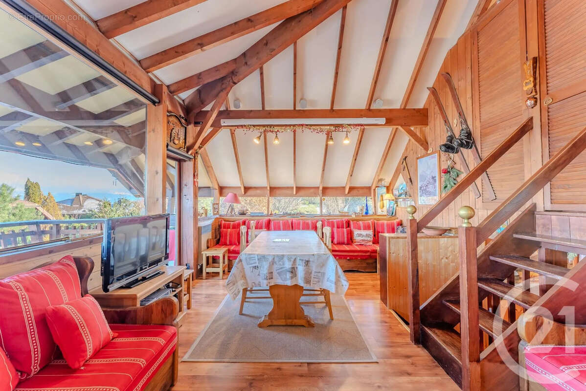 Maison à THOLLON-LES-MEMISES