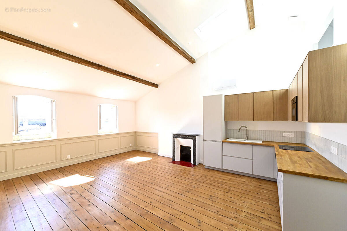 Appartement à BORDEAUX