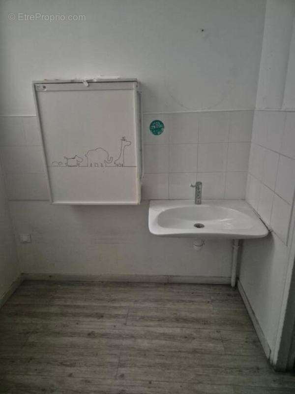 Commerce à PARIS-18E