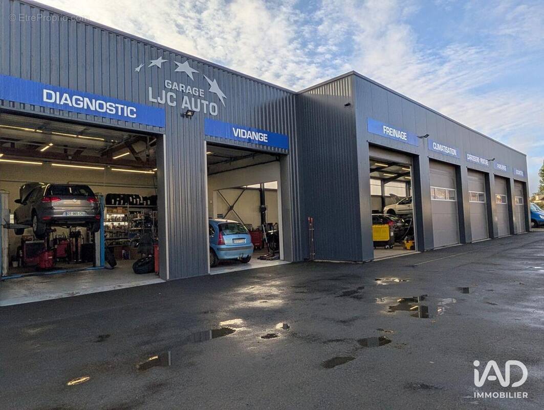 Photo 1 - Commerce à MONTBIZOT