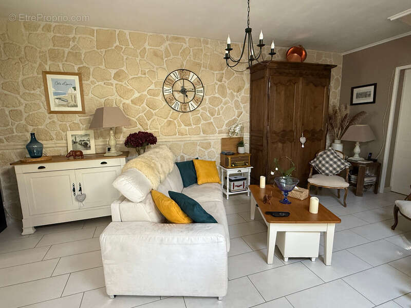 Maison à MERU