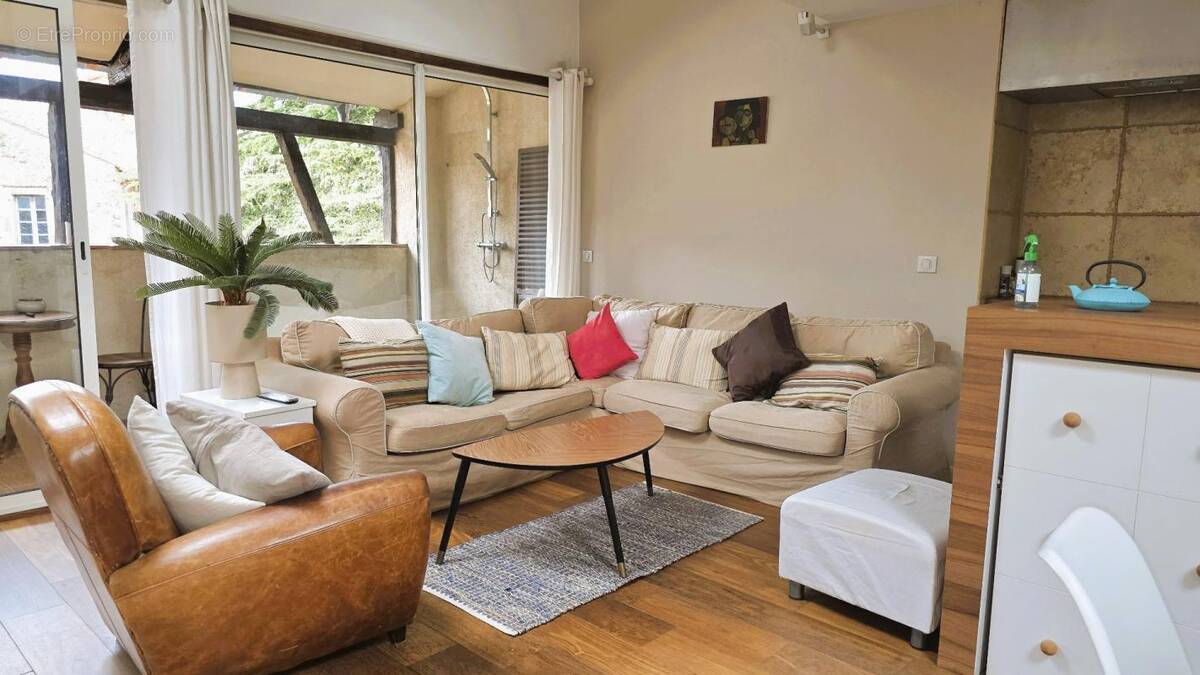 Appartement à SAINT-ANTONIN-NOBLE-VAL