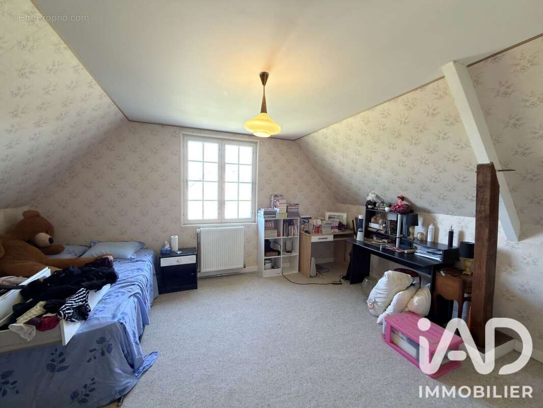 Maison 150 m² à Saint-Sulpice-Le-Gueretois  - photo 9