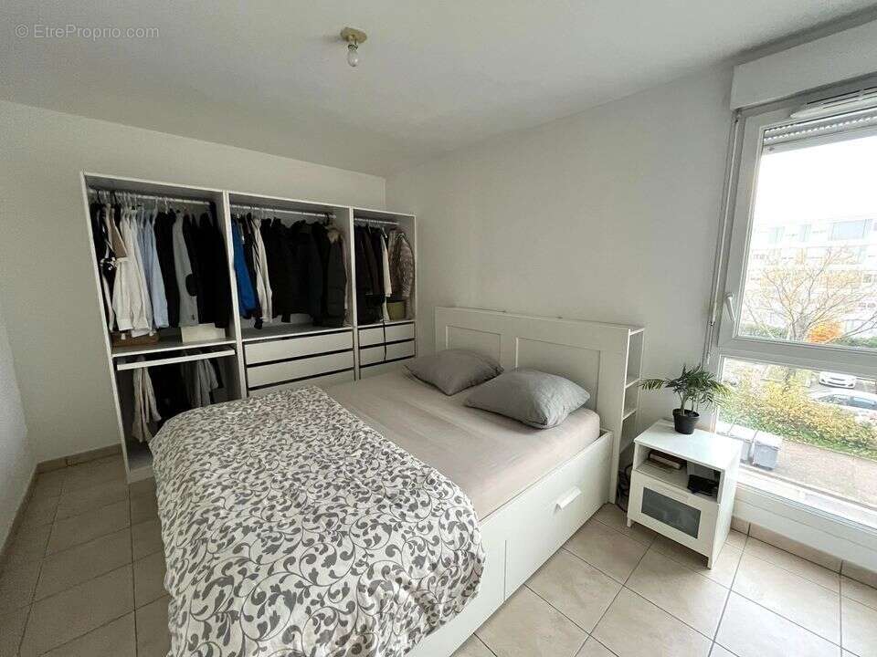 Appartement à DECINES-CHARPIEU