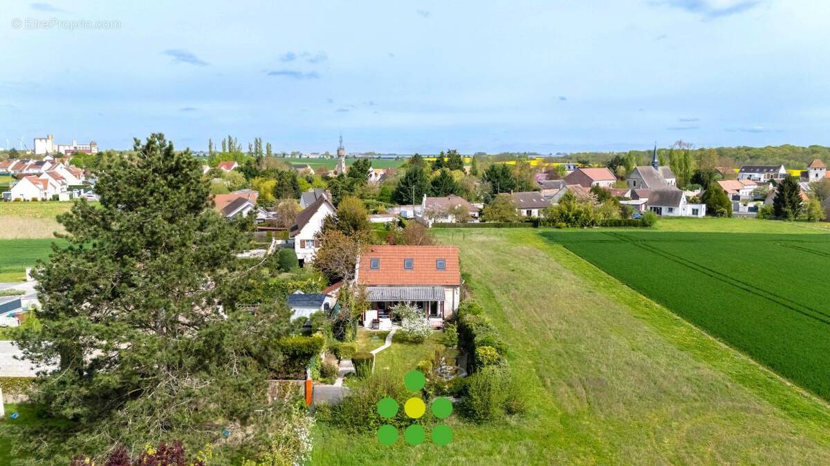 Maison à CHOISY-LA-VICTOIRE