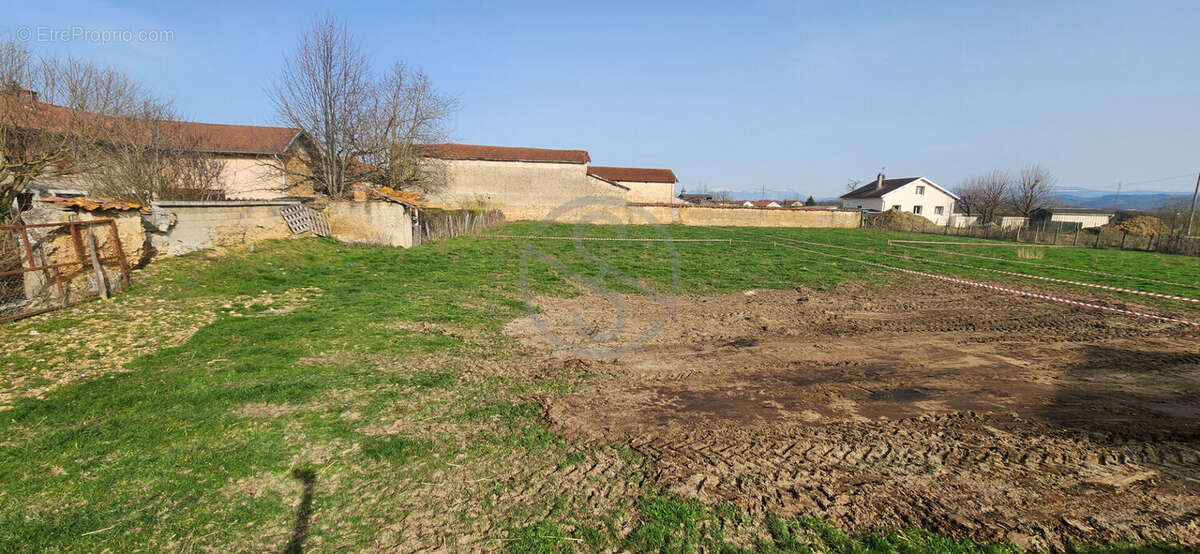 Terrain à batir sur la commune de Sardieu - photo 5