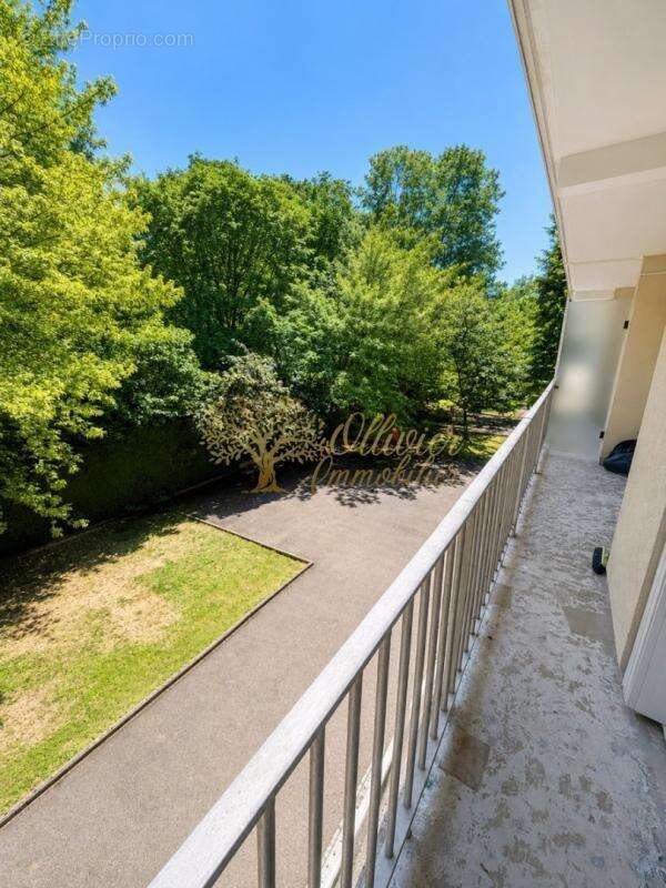 Appartement à LE PLESSIS-TREVISE
