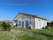 Maison à NEGREPELISSE