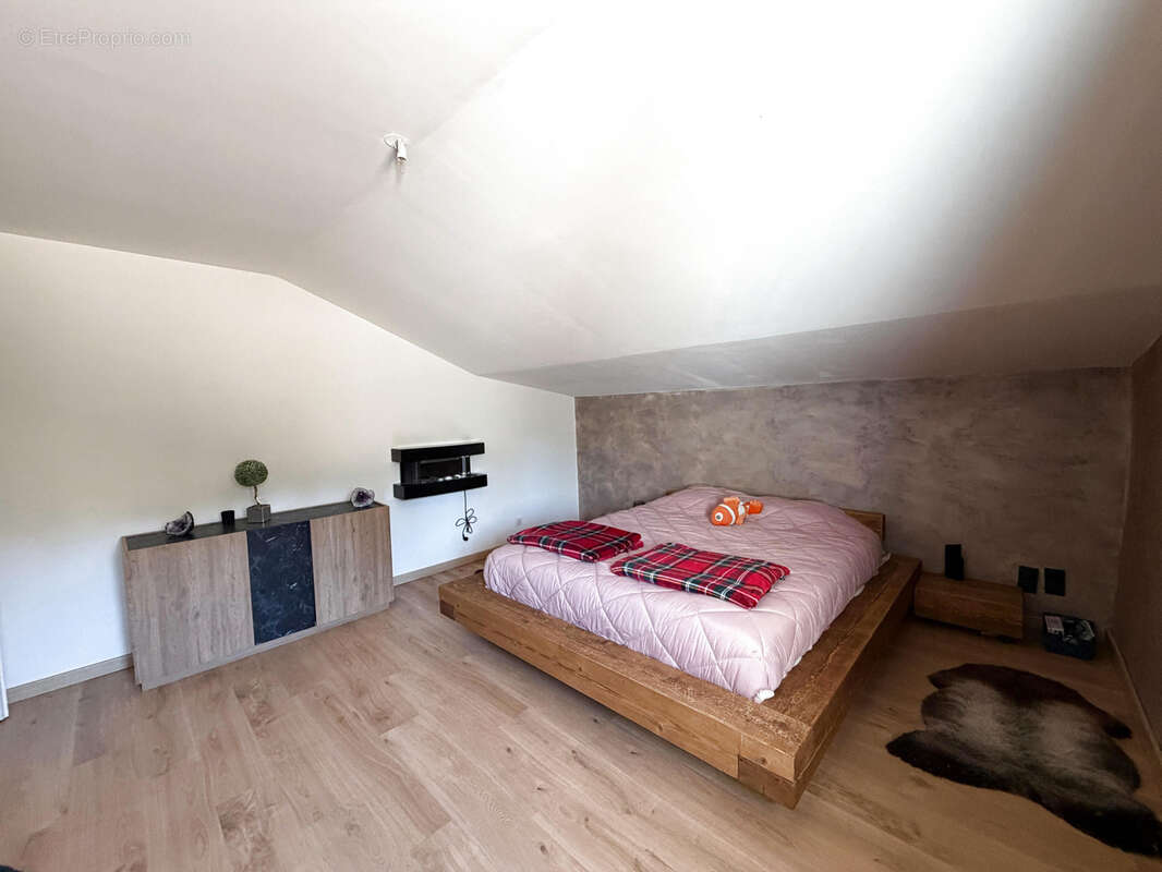 Appartement à UZES