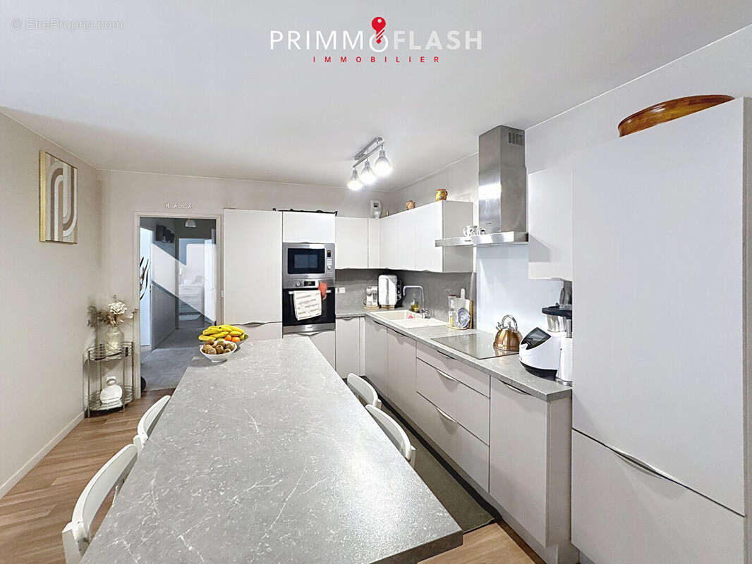 Appartement à AUBERVILLIERS