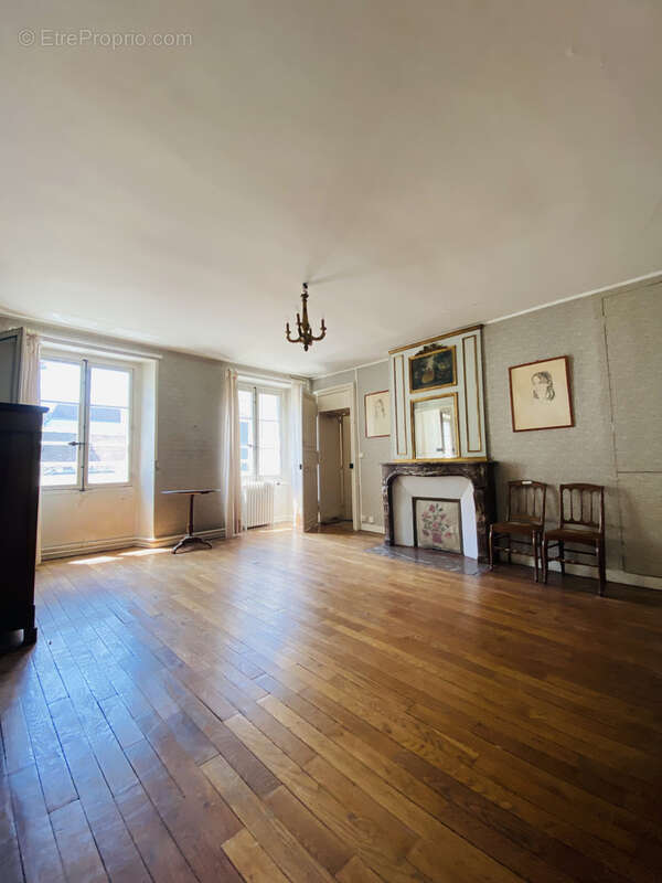 Maison à FONTAINEBLEAU