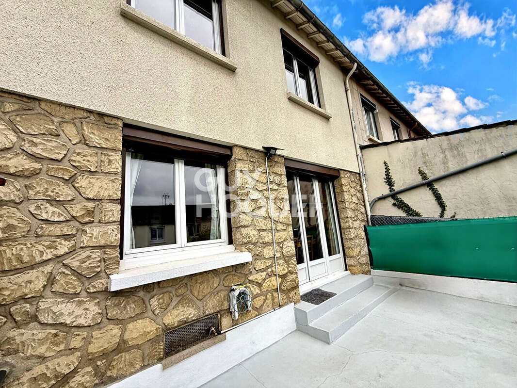 Maison à MANTES-LA-VILLE