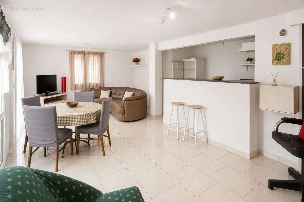 Maison de 7 pièces de 165 m² à Cabasse - photo 9