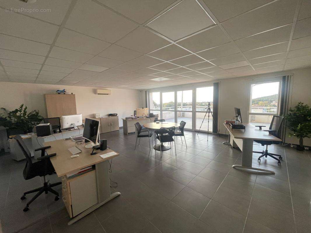 Commerce à LA SEYNE-SUR-MER