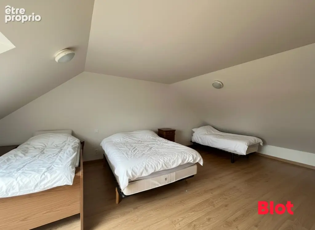Maison 6 pièces 290 m² à vendre à Lalleu (35320) - photo 9