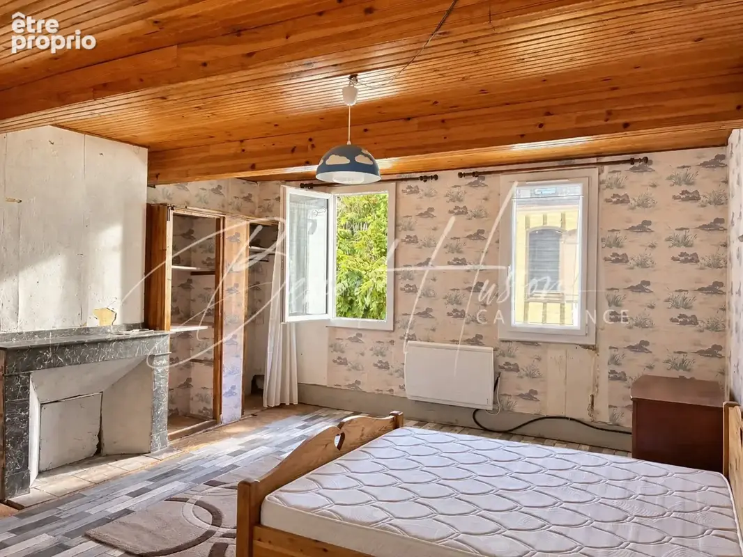 Maison de ville de 130m² avec cour, garage et dépendance - photo 9
