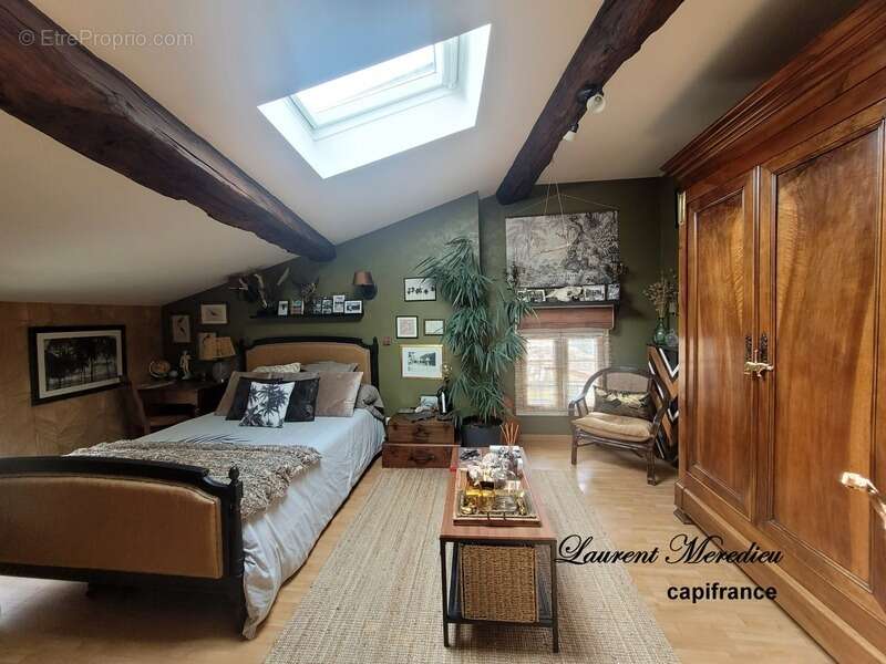 Maison familiale de 240 m² avec terrain divisible de 2 750 m² – À 10 min de Saint-André-de-Cubzac - photo 10