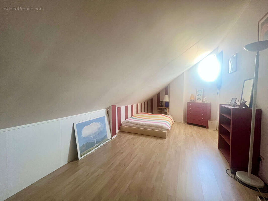 Appartement à BRIE-COMTE-ROBERT