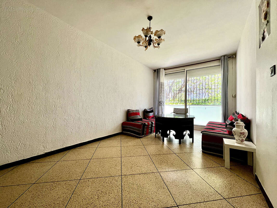 Appartement à MARSEILLE-9E