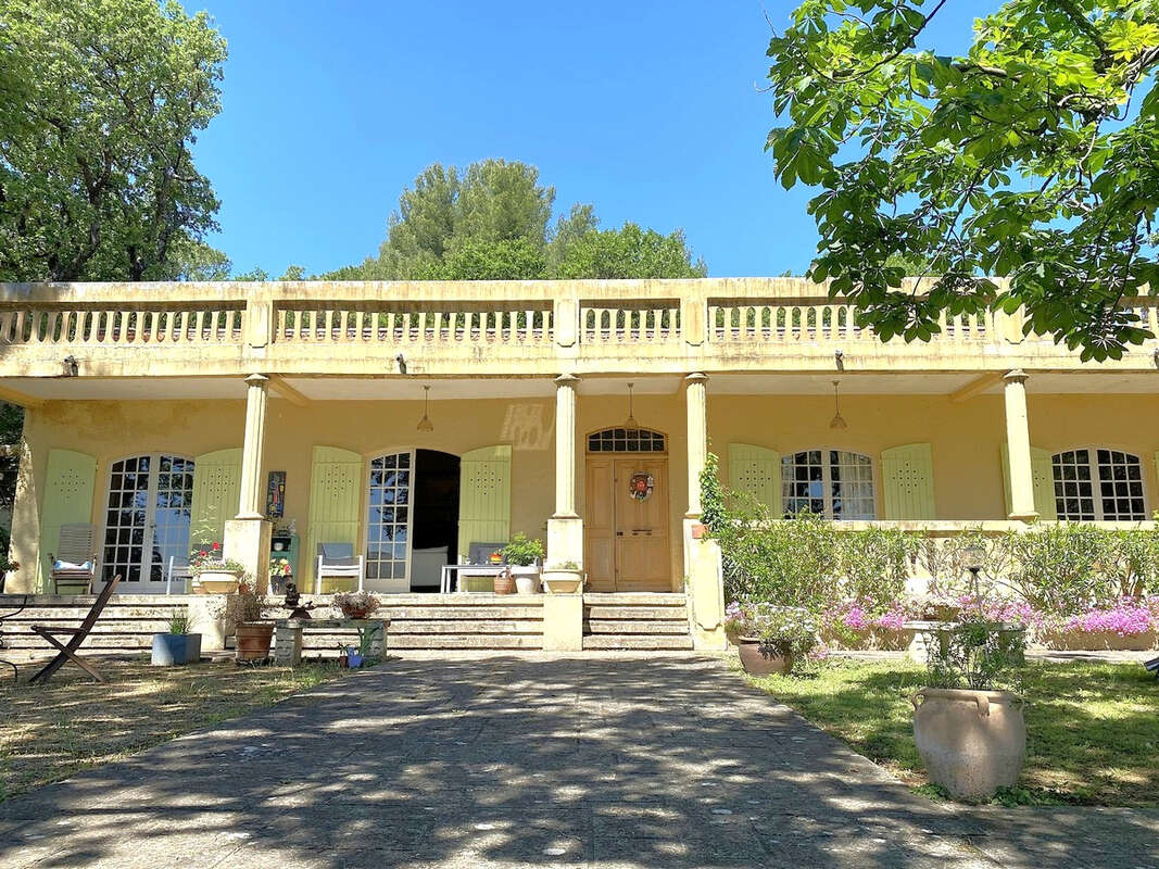 Maison à VILLENEUVE-LES-AVIGNON