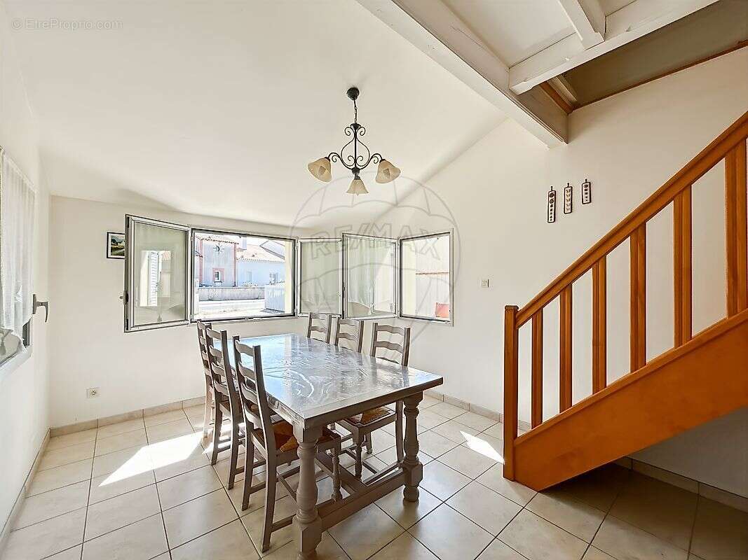 Maison à MARSAC-SUR-DON