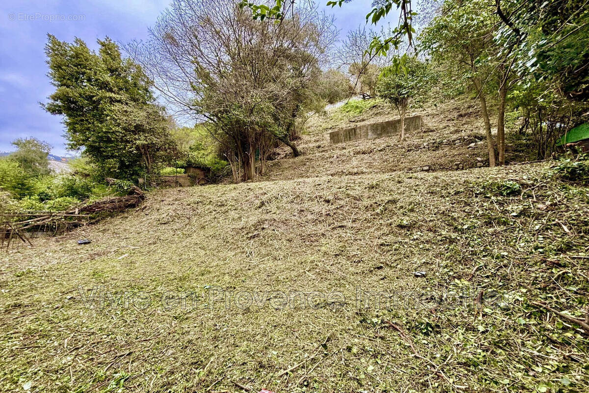 Terrain à SAINT-ANDRE-DE-LA-ROCHE
