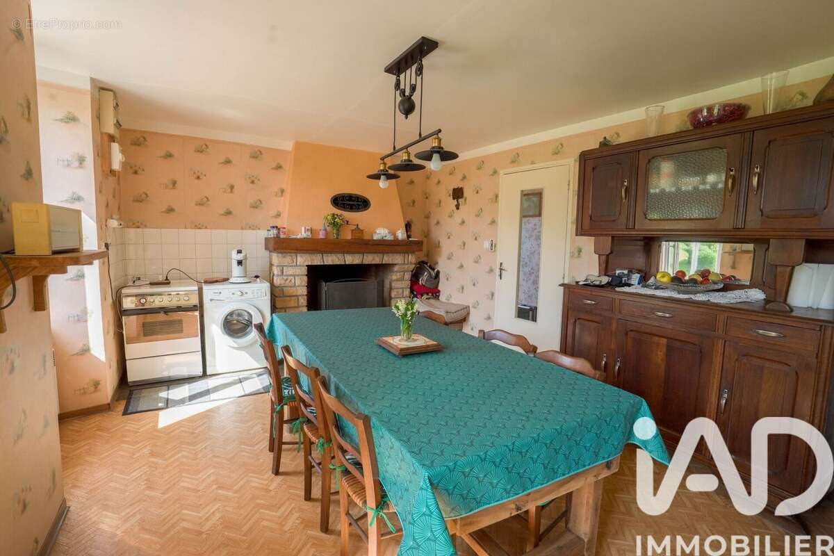 Maison 95 m² à Ayssenes  - photo 4