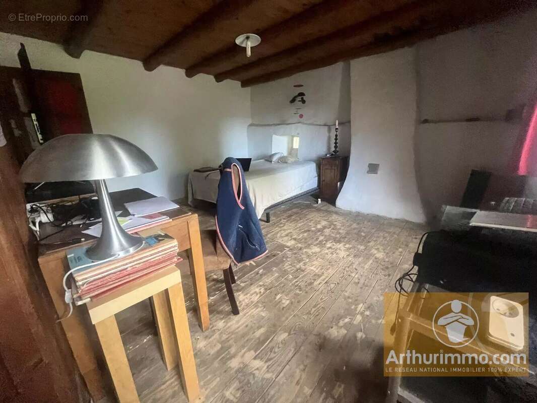 Maison à AUMONT-AUBRAC