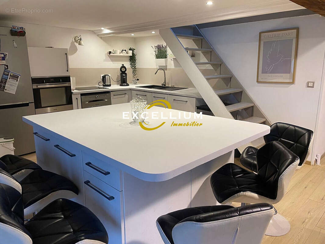 Appartement à CAILLOUX-SUR-FONTAINES