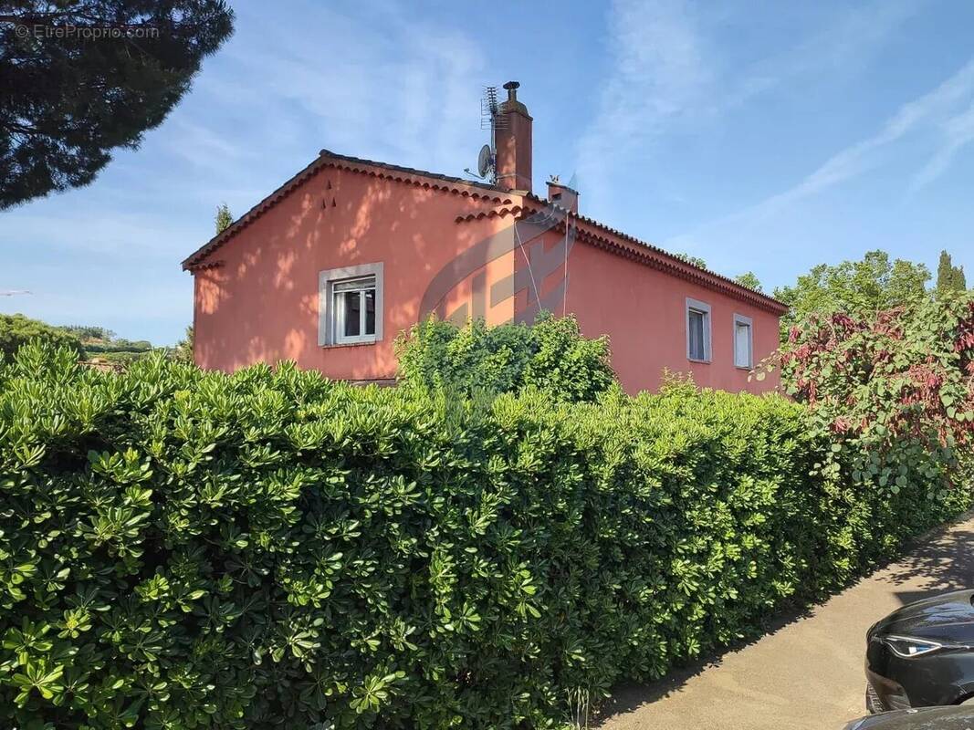 Appartement à COGOLIN