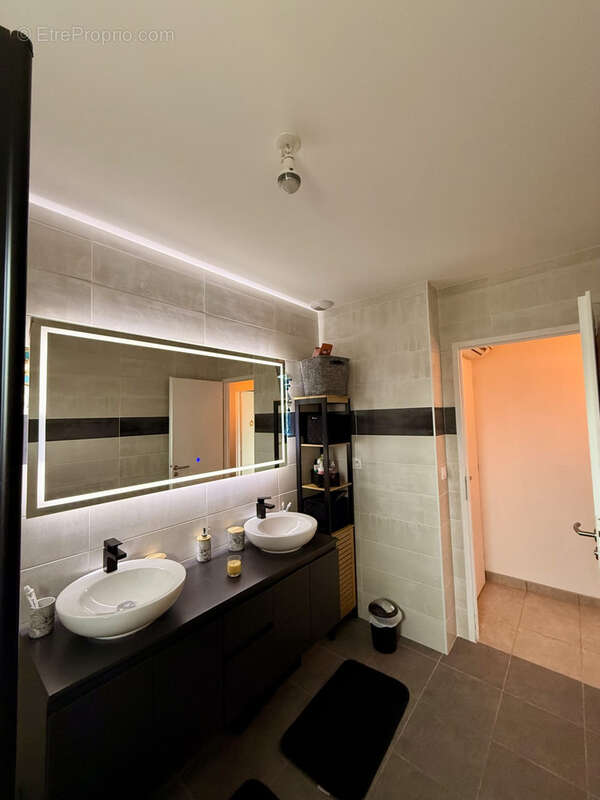 Maison à SAINT-ROMAIN-DE-JALIONAS