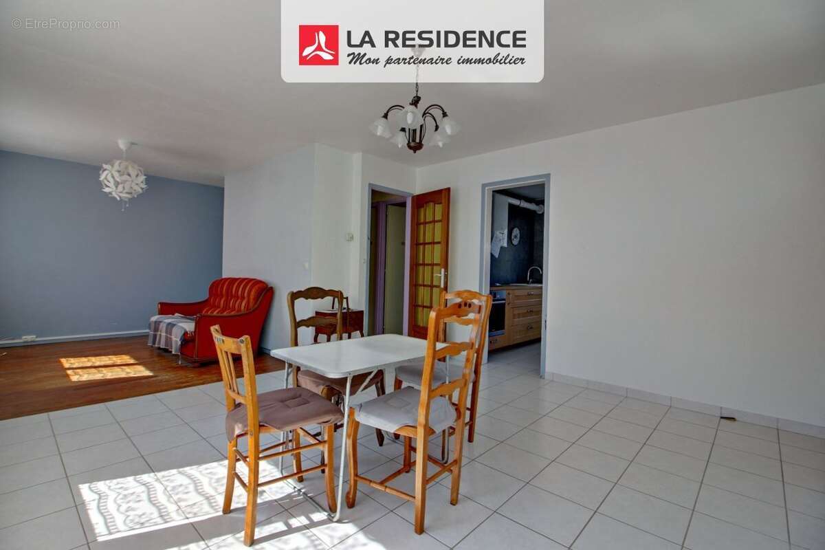 Maison 78 m² à Saint-Leger-Du-Bourg-Denis  - photo 7
