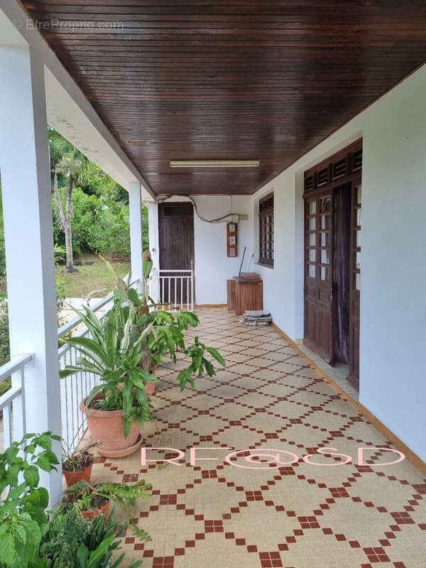 Rivière salée - Immeuble/Maison - 8p - photo 8