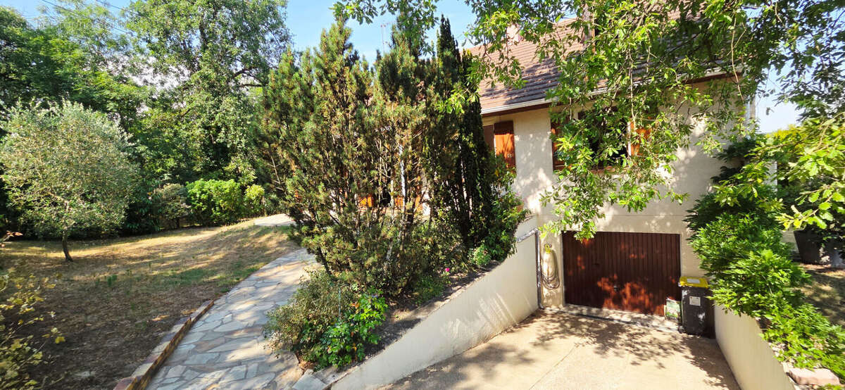 Maison à ETAMPES