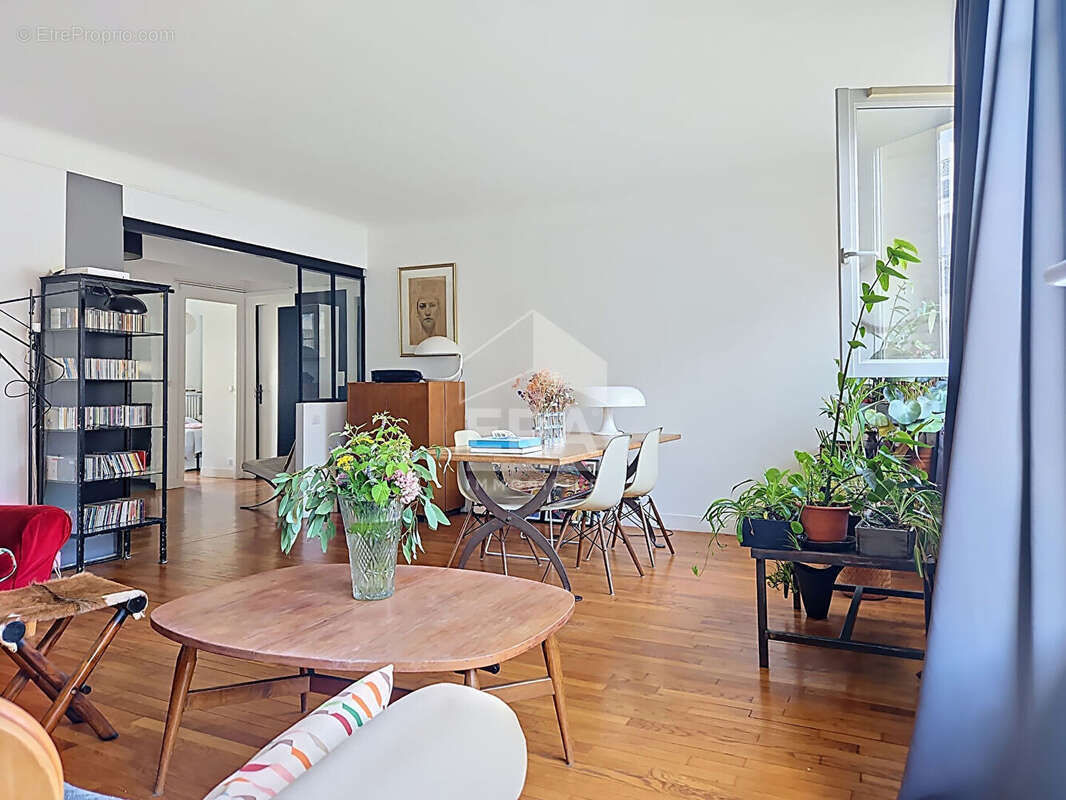 Appartement à PARIS-12E