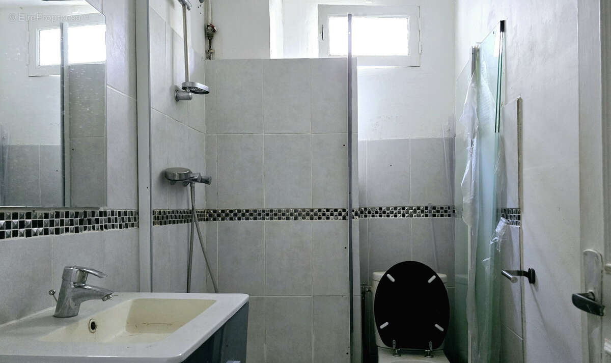 Dpt Paris (75), à vendre PARIS 18EME ARRONDISSEMENT appartement T2 de 28,25 m² - photo 6