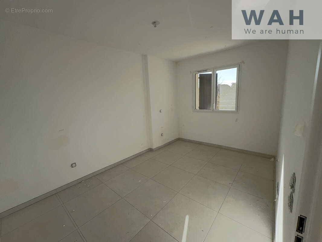 Appartement à VALERGUES
