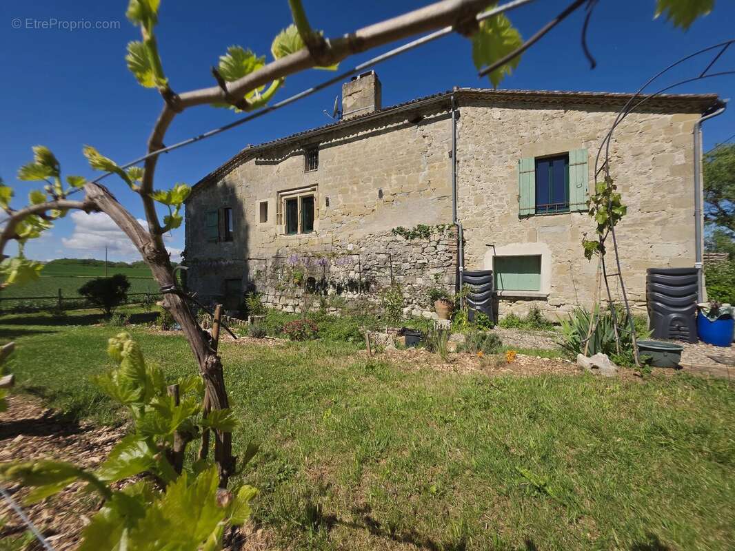 Maison à LAUZUN