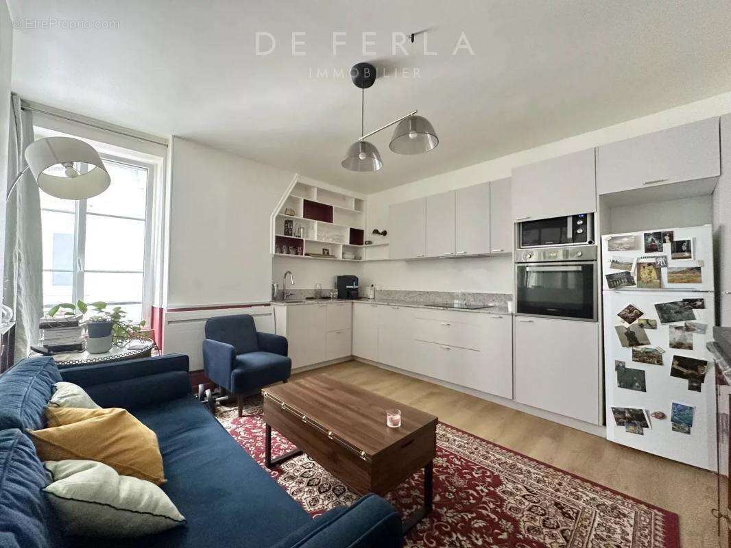 Appartement à PARIS-7E