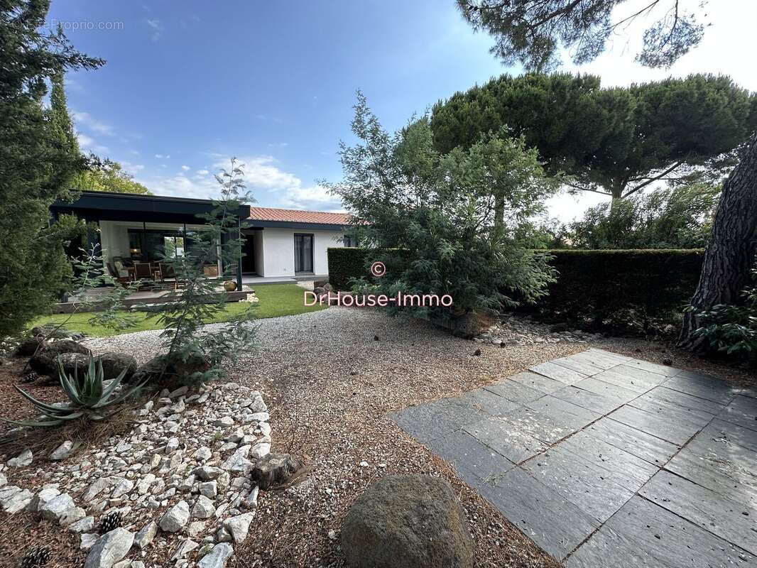 Maison 110 m² à Agde  - photo 23