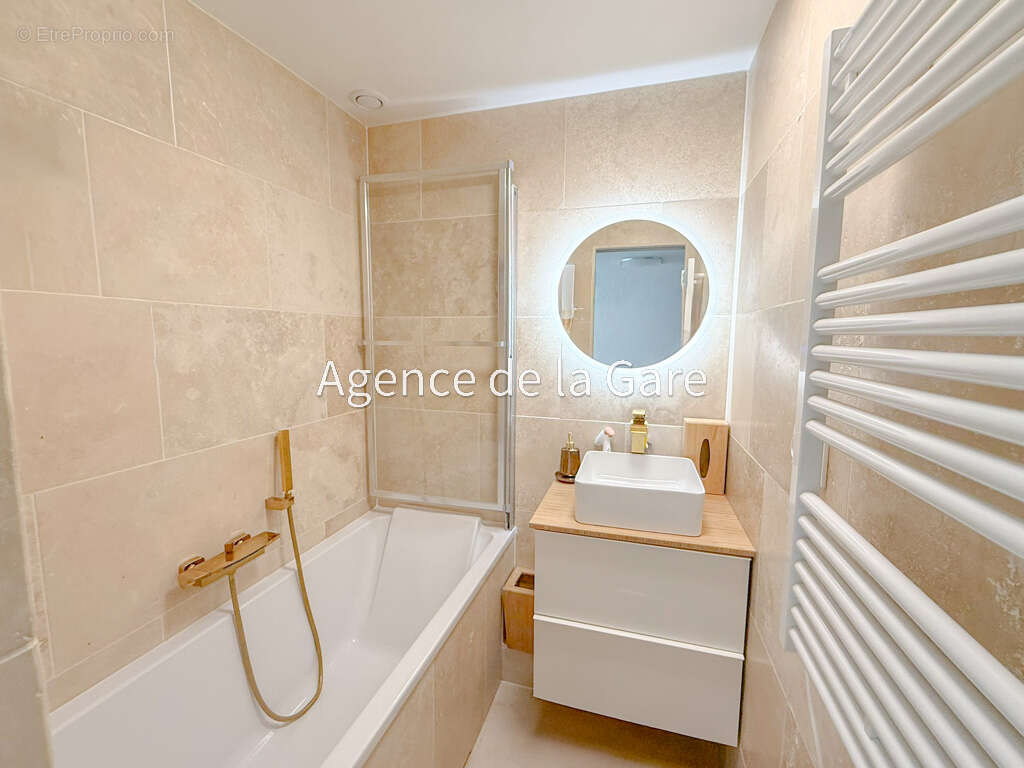 Maison à SARTROUVILLE