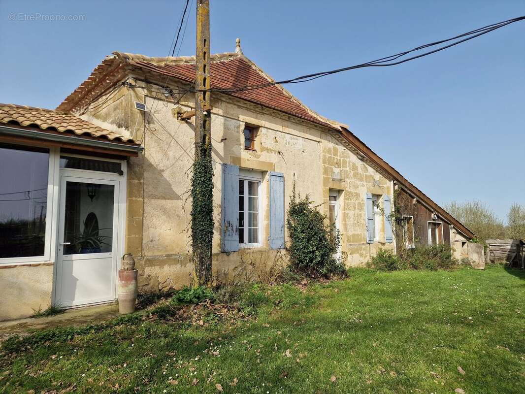 Maison à LAUZUN