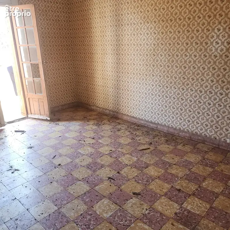 Appartement à rénover entièrement de 156m2 - ARLES SUR TECH - photo 8