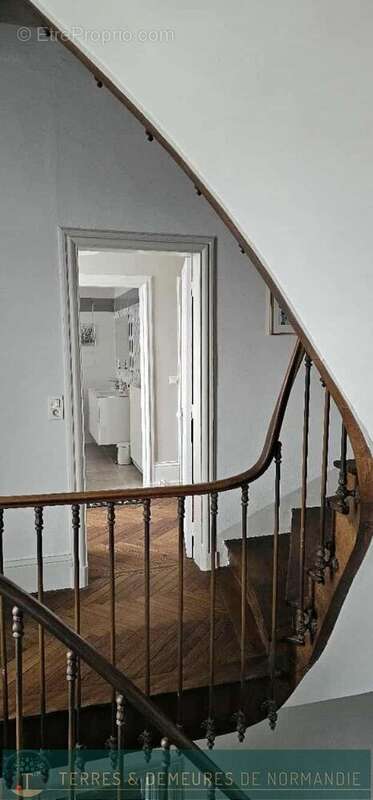 Maison à LA MAILLERAYE-SUR-SEINE