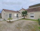 Photo 1 - Maison à CHATELLERAULT