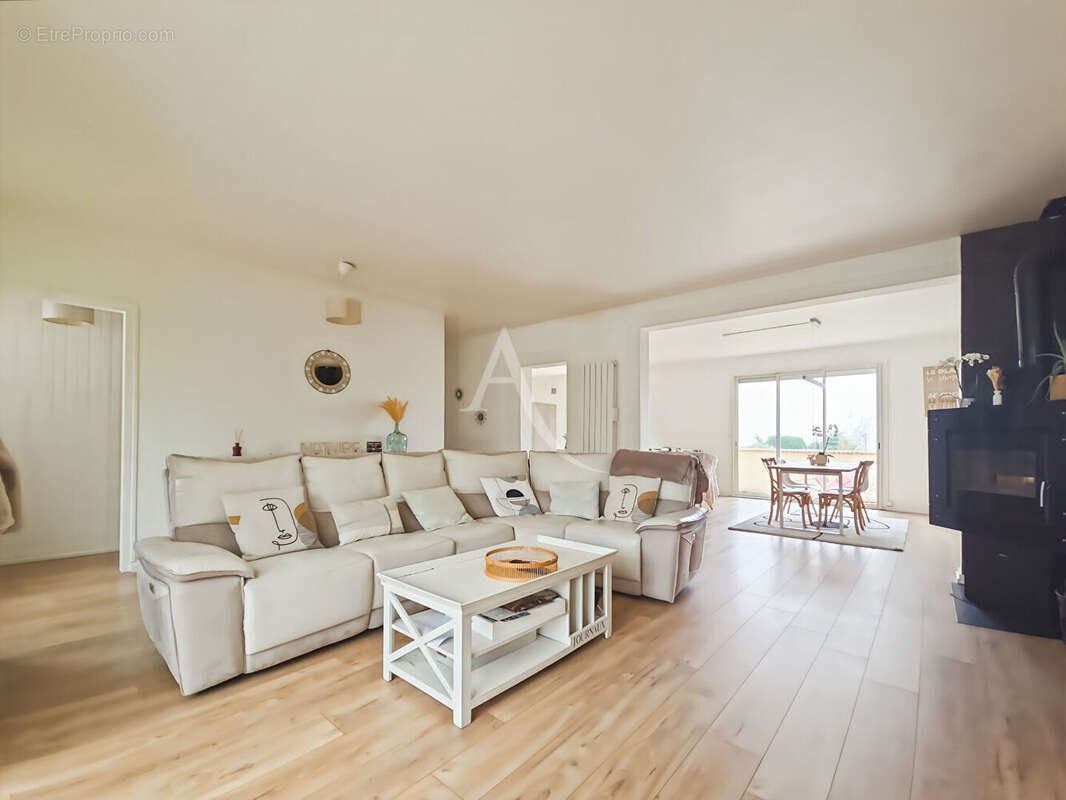 Maison à MOUSSEAUX-SUR-SEINE