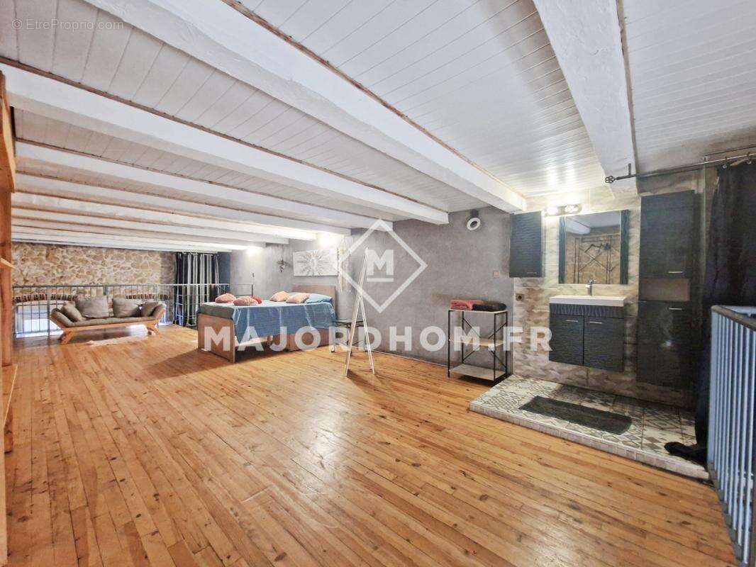 Appartement à MARSEILLE-6E