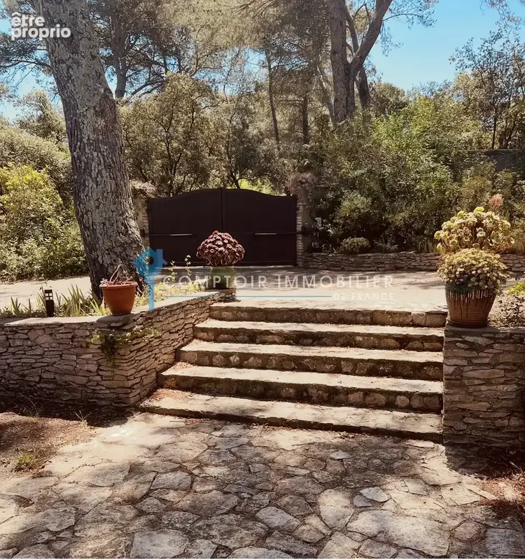 En exclusivité, Boissières sur 5300 m2 de terrain environ, villa d'architecte de 160 m2 3 chambres, Piscine co - photo 5