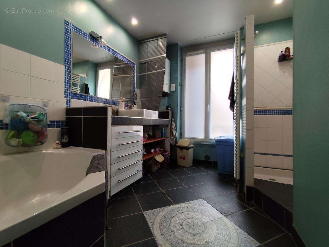 Maison à SAINT-MARTIN-LA-PLAINE