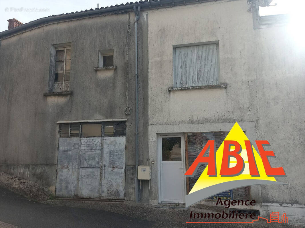 Photo 1 - Maison à LE BUSSEAU
